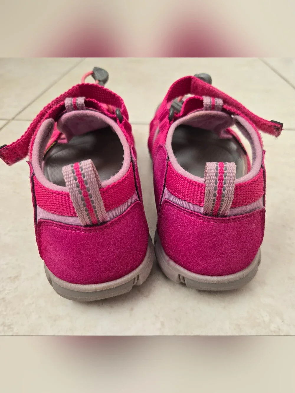 KEEN Kids' Seacamp II CNX Pink sandals Size 4 Big Kids